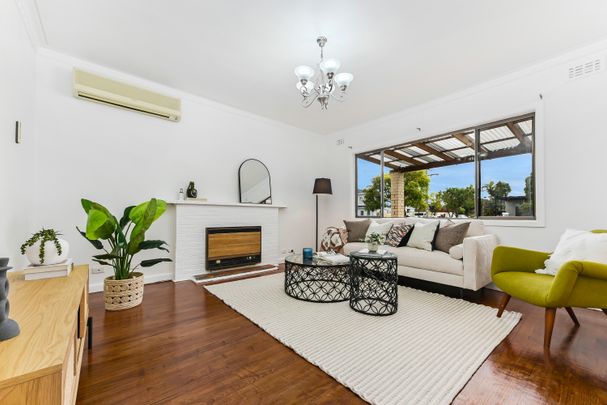 28 Leigh Street, Huntingdale VIC 3166 - House For Rent | Domain - Photo 1