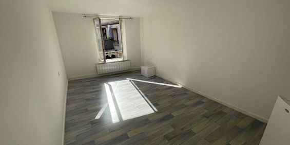 Location appartement 1 pièce 23 m² à Bourg-en-Bresse (01000) - Photo 3