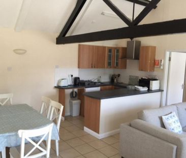 2 bedroom barn conversion to rent - Photo 4