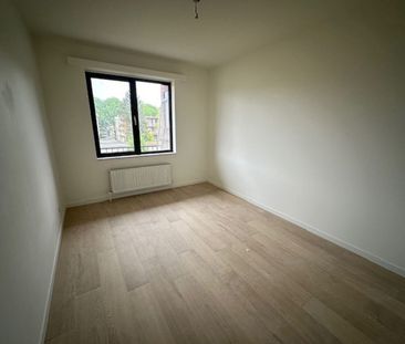 Volledig gerenoveerd 2 slpk appartement. - Foto 2