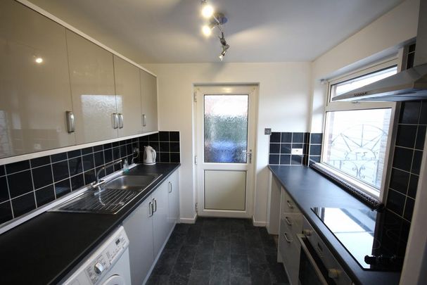 2 bedroom bungalow to rent - Photo 1