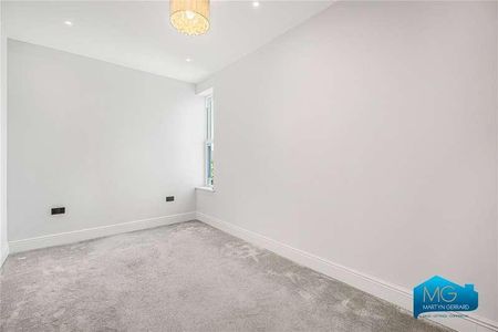 Rowantree Road, Enfield, EN2 - Photo 2