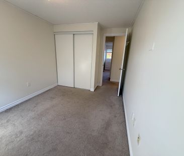 For Lease - 269 Dunsmore Lane, Barrie, Ontario - Photo 2