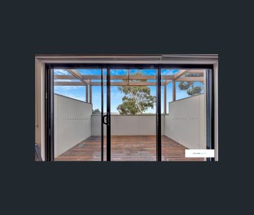 Layout Perfectly Balances Comfort & Functionality For Everyday Living! - Photo 1