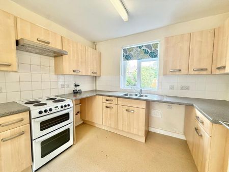 2 bedroom semi-detached house to rent - Photo 3