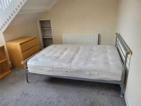 Newcastle upon Tyne - Photo 4