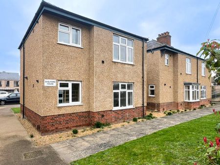 1 bedroom ground floor flat to rent - Photo 5