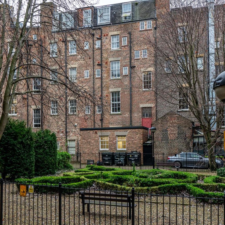 5 bed apartment to rent in Clayton Street West, Newcastle Upon Tyne, NE1 - Photo 1