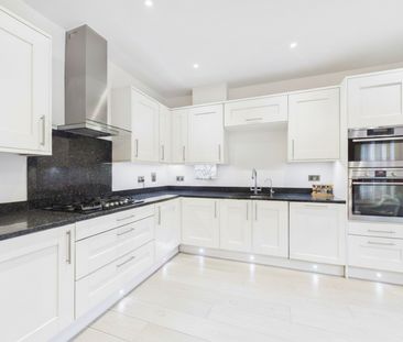 4 bedroom House in Folly Hill Gardens, Maidenhead - Photo 6