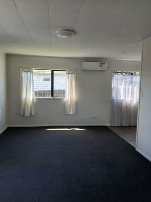 Comfortable 3-Bedroom Home in Randwick Park - Photo 1