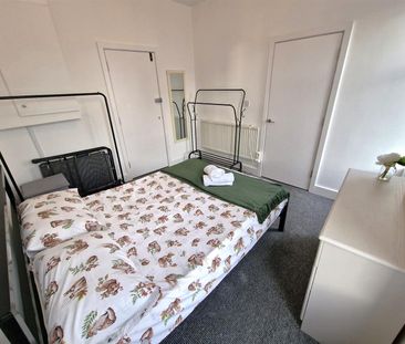 The Triangle, Bournemouth - Photo 6