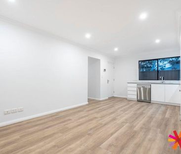 MODERN 2 BEDROOM AND 2 BATHROOM UNIT IN GREAT LOCATION - Photo 2