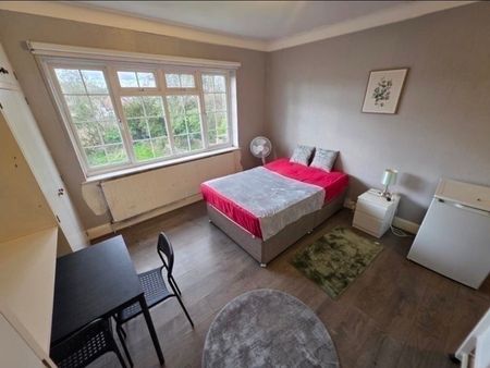 Studio Flat, Hendon Lane, N3 - Photo 5
