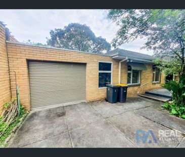 2 Aster Court, Mount Waverley, Vic 3149 - Photo 5