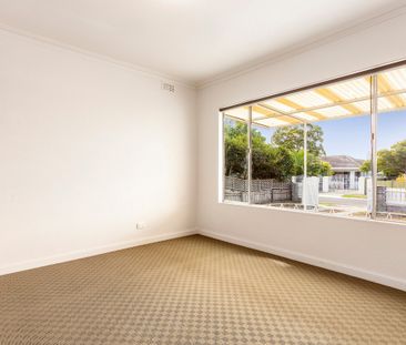 32 Jeffers Street, Noble Park VIC 3174 - House For Rent | Domain - Photo 3