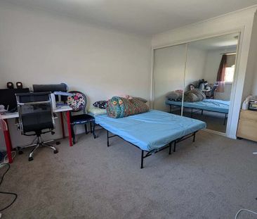 Gosford - Photo 5