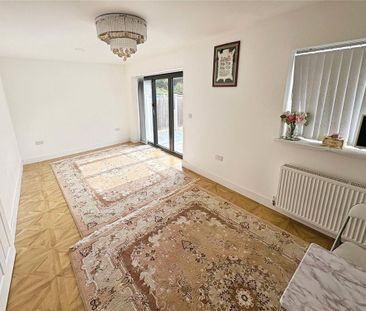 4 bedroom detached house to rent - Photo 1