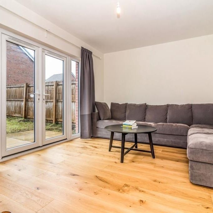 Room in a Shared House, Nigel Road, M9 - Photo 1