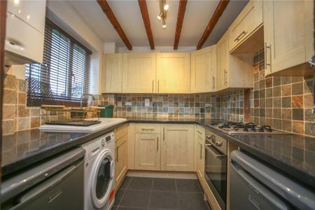 2 bedroom terraced house to rent - Photo 3