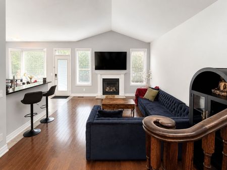 For Lease - 23 Scott Boulevard, Milton, Ontario - Photo 2