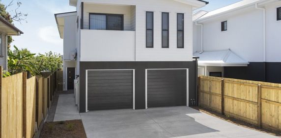 Brand New, Fully Furnished One-bedroom apartments with utilities included - Photo 2