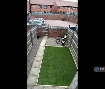 2 bedroom semi-detached house to rent - Photo 3