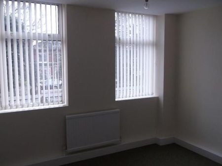 One bedroom studio type apartments from £390 PCM - Photo 4