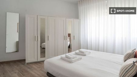 4 room luxury Flat for rent in Valencia, Spain - Photo 4