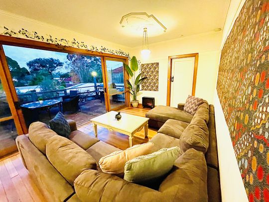 Camberwell - Photo 1