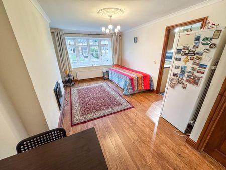 2 bedroom Bungalow To Let - Photo 2