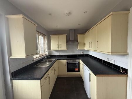 18 West Road, Portglenone, Ballymena, BT44 8BA - Photo 4
