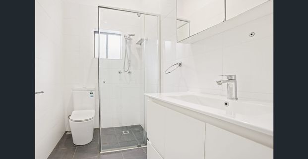 Immaculate Three-Bedroom Family Home with Gas Cook-Top, Double Carport and Single Garage! - Photo 1