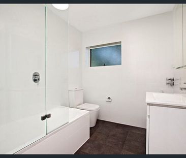 Simply Stunning 2 Bedroom - Photo 4