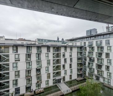 Gowers Walk, Aldgate East, London, E1 8GG - Photo 1