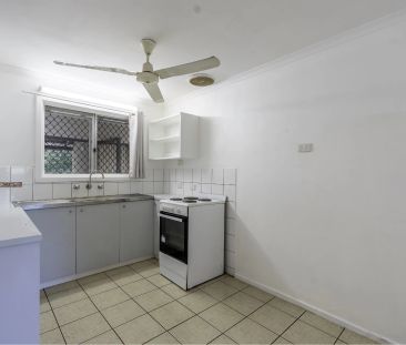 Easy Living Three Bedroom Home - Photo 6