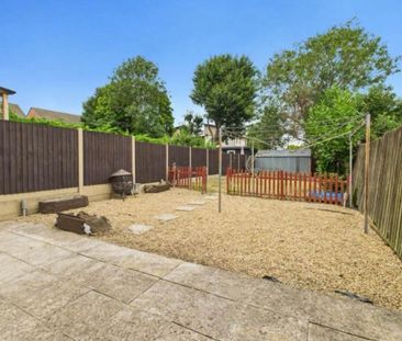 2 Bed Terraced House, Oakley Road, LU4 - Photo 6