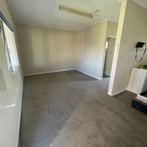 Close to Town - Photo 2