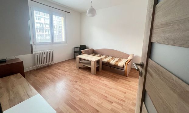 Prenájom: 2-izbový byt v Banskej Bystrici na sídlisku Fončorda - Fotografia 1