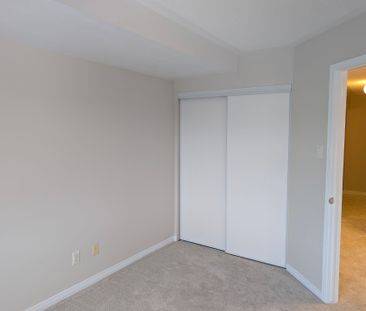 For Lease - 310 Central Park Drive Unit# 6F, Carlington - Central P... - Photo 6