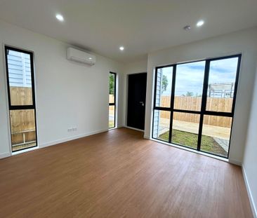 Modern Living in Prime Bucklands Beach Location - Photo 3