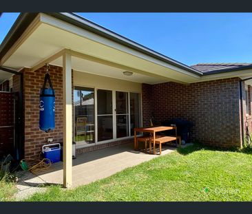 2/13 Taronga Court, Nunawading, Vic 3131 - Photo 3