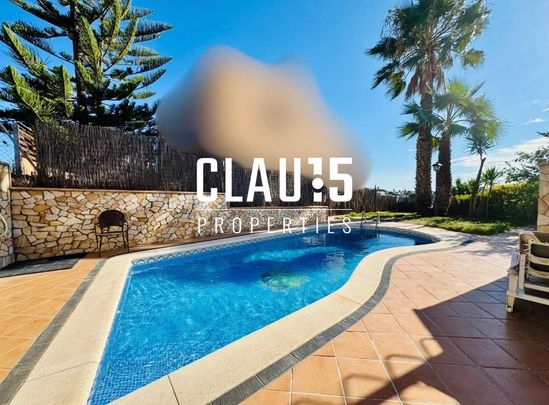 5 room luxury House for rent in Canet de Mar, Spain - Photo 1