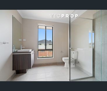 39 Narada Road, Truganina, Vic 3029 - Photo 3