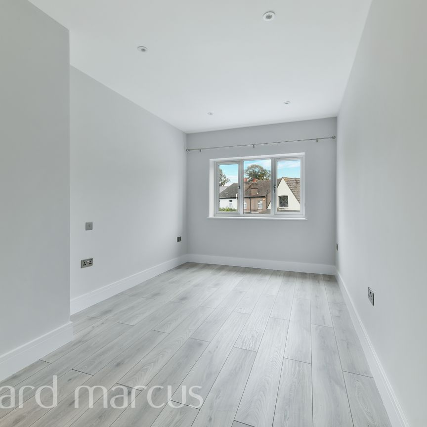 Elm Road, Wallington - Photo 1