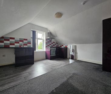 House share to rent - Photo 2