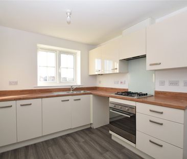 3 bed end of terrace house to rent in Southfield Grove, Scarborough... - Photo 2