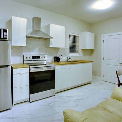 Furnished 1 bedroom Suite Near Metrotown - Photo 3