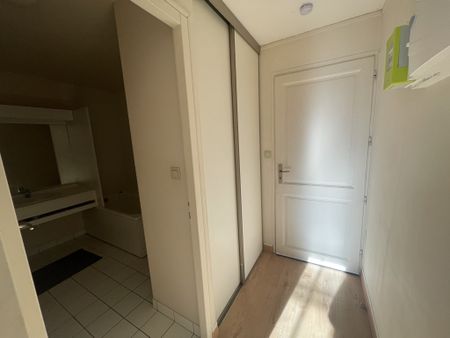 Location Appartement 1 pièce 21m² RODEZ 12000 - Photo 5