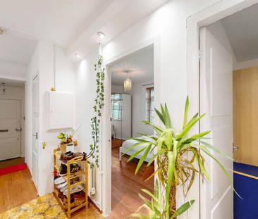 Delamere Terrace, London, W2 - Photo 2 | Rentumo