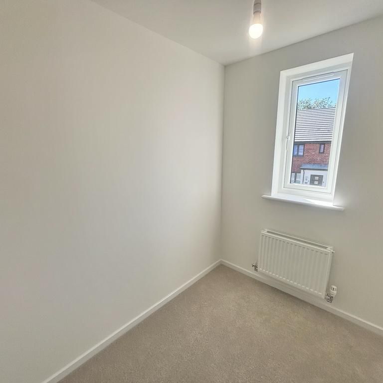 3 bedroom terraced house to rent - Photo 1